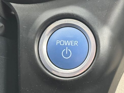 Used 2023 Toyota Sienna Platinum image 7