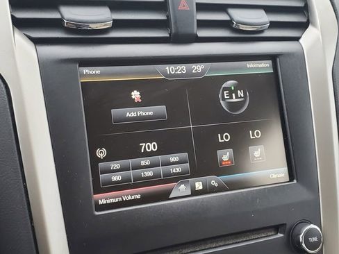 Used 2015 Ford Fusion Energi SE image 21