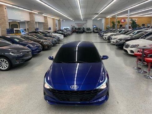 Used 2023 Hyundai Elantra SEL FWD image 8