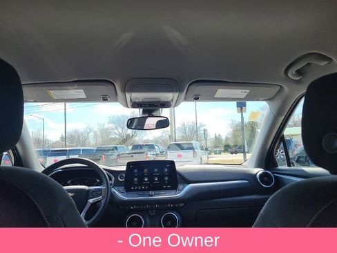 Used 2023 Chevrolet Blazer LT w/ Convenience Package image 3