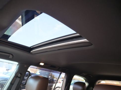 Used 2021 Nissan Armada Platinum w/ Captain's Chairs Package image 15