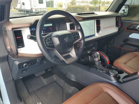 Used 2024 Ford Bronco Heritage Edition image 14