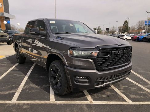New 2026 RAM 1500 4x4 Crew Cab image 15