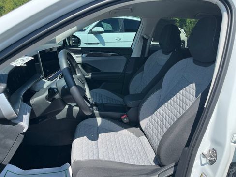 Certified 2026 Volkswagen Tiguan S FWD image 27