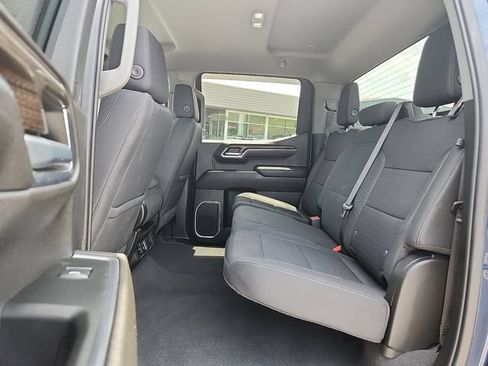 Used 2023 Chevrolet Silverado 1500 LT AWD/4WD image 6