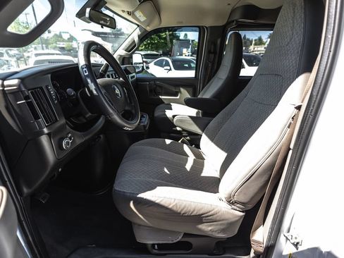 Used 2020 Chevrolet Express 3500 LT w/ LT Preferred Equipment Group RWD image 11