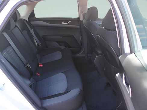 New 2026 Kia K5 LXS image 31