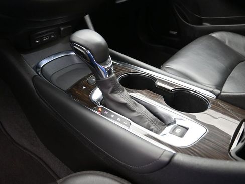 Used 2024 Chevrolet Malibu LT FWD image 18
