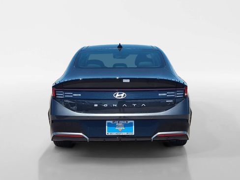 New 2025 Hyundai Sonata Limited image 4