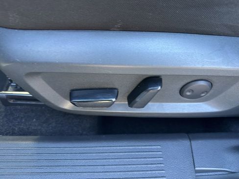 Used 2021 Nissan Rogue SV image 21