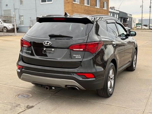 Used 2017 Hyundai Santa Fe Sport image 7