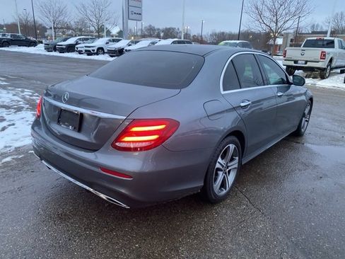 Used 2020 Mercedes-Benz E 350 Sedan image 3