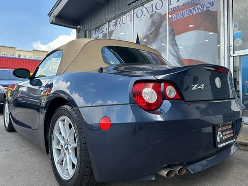 Used 2005 BMW Z4 2.5i image 5