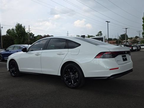 Used 2025 Honda Accord SE image 3