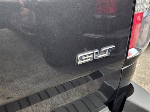 Used 2017 GMC Canyon SLT w/ Driver Alert Package image 9