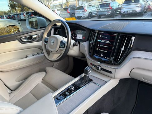 Used 2021 Volvo XC60 T5 Inscription w/ Climate Package image 19