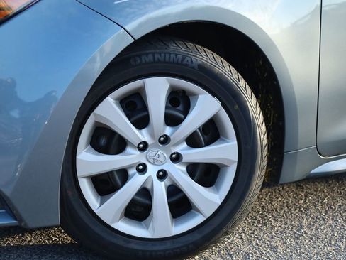 Used 2022 Toyota Corolla LE image 15