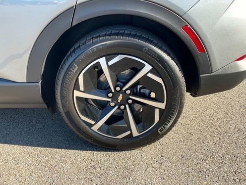 New 2026 Chevrolet Equinox EV LT image 14