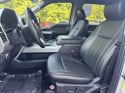Used 2019 Ford F150 Lariat AWD/4WD image 4
