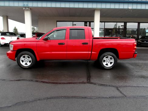 Used 2010 Dodge Dakota Big Horn image 2