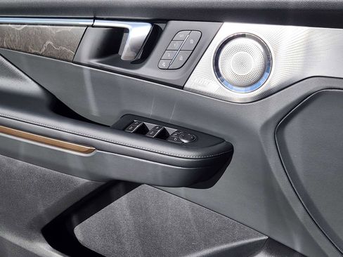 New 2026 Buick Enclave Avenir w/ Super Cruise Package image 6