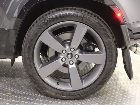Used 2025 Land Rover Defender 110 V8 image 19