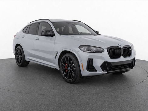 Used 2024 BMW X4 M40i AWD/4WD image 2