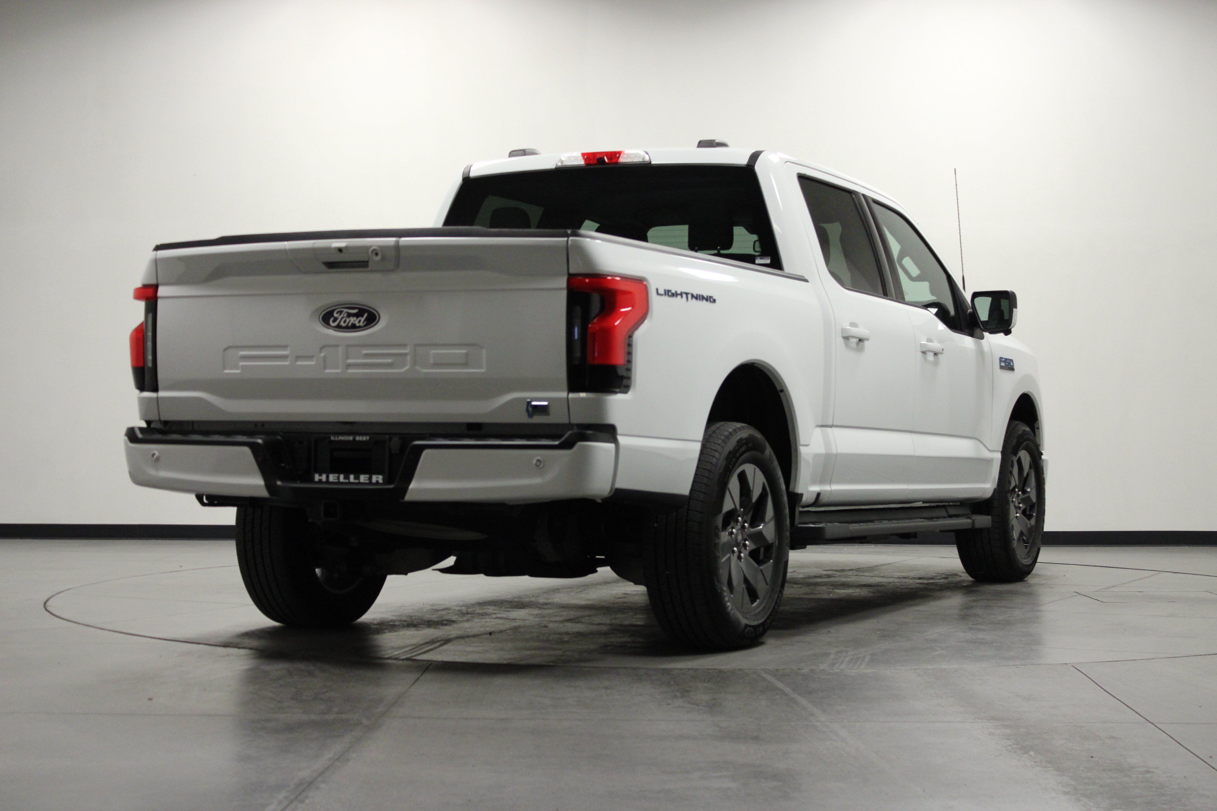 Used 2024 Ford F150 Lightning Flash AWD/4WD image 4