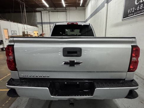 Used 2018 Chevrolet Silverado 1500 Custom w/ Custom Value Package image 10