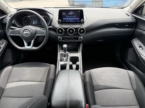 Used 2024 Nissan Sentra SV FWD image 10