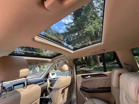 Used 2015 Mercedes-Benz GL 450 4MATIC image 7