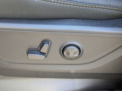 New 2026 RAM 1500 4x4 Crew Cab image 21