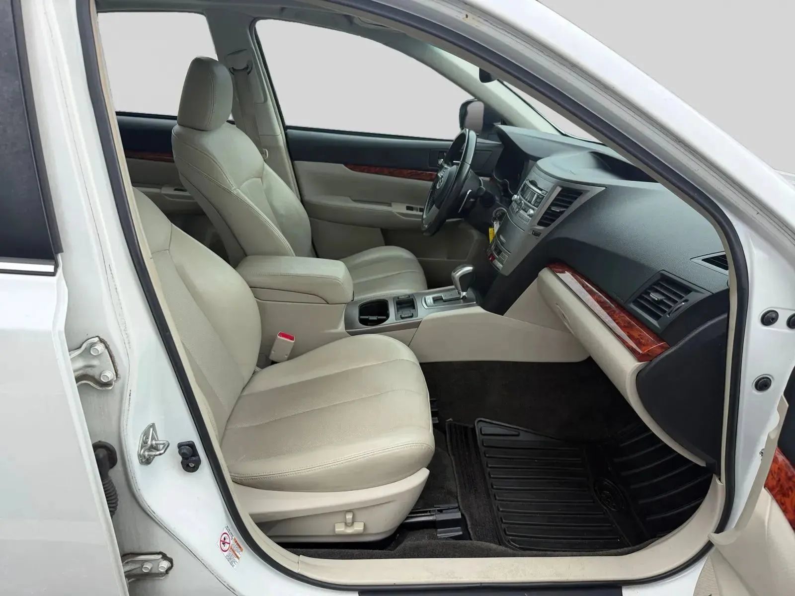 Used 2011 Subaru Legacy 2.5i Limited AWD/4WD image 15