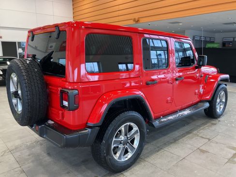 Used 2021 Jeep Wrangler Unlimited Sahara w/ Uconnect 4C Nav & Sound Group image 5