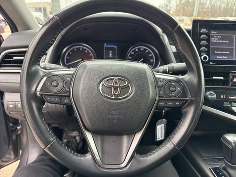 Used 2023 Toyota Camry SE image 14
