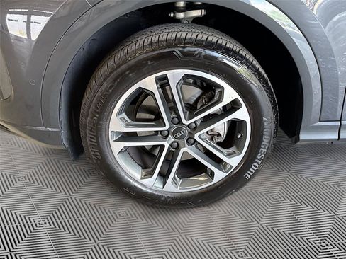 Certified 2025 Audi Q5 Premium w/ Convenience Package AWD/4WD image 32