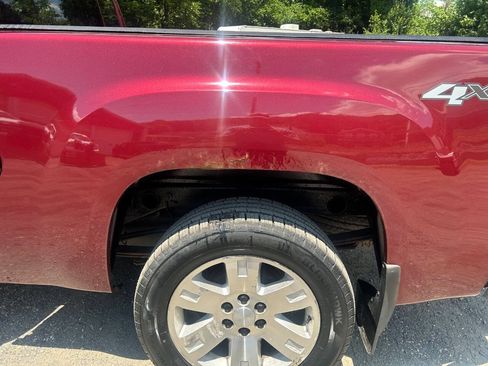 Used 2008 GMC Sierra 1500 SLE w/ Sierra NFL Edition AWD/4WD image 12