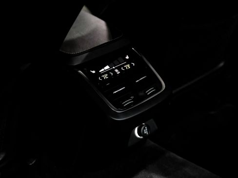 Used 2017 Volvo S90 T6 Inscription w/ Vision Package AWD/4WD image 32