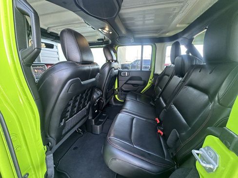 Used 2021 Jeep Wrangler Unlimited Rubicon w/ Xtreme Recon 35" Tire Package image 12