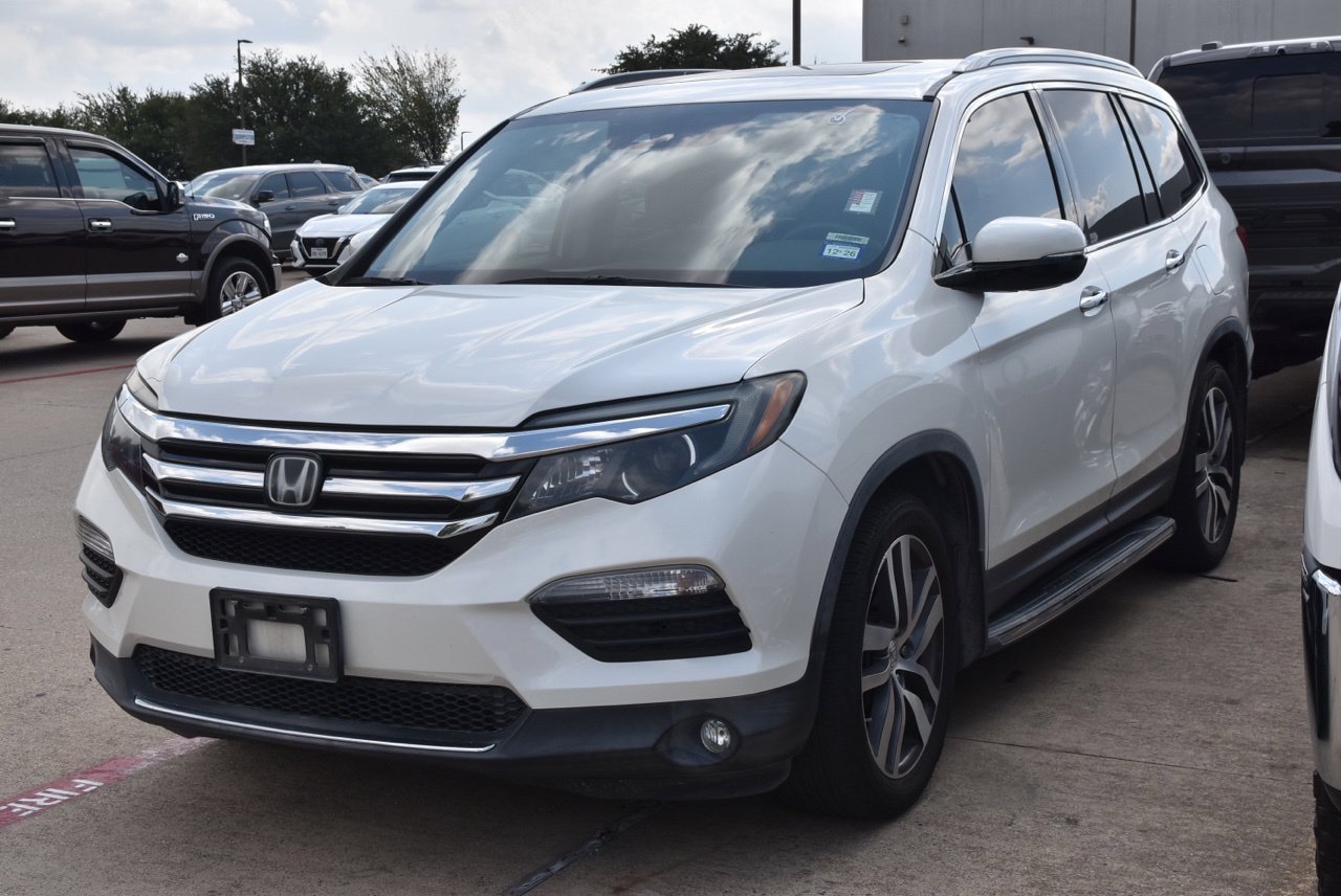 Used 2018 Honda Pilot Touring image 2