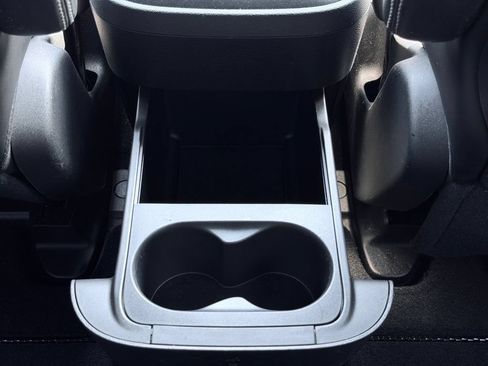 Certified 2025 Chrysler Pacifica Select FWD image 31