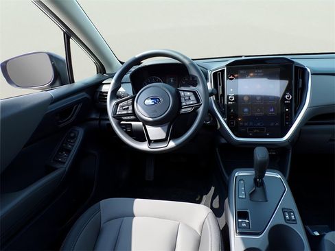 Used 2025 Subaru Crosstrek 2.0i Premium image 11