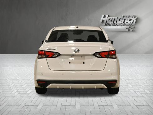 Used 2020 Nissan Versa S FWD image 8