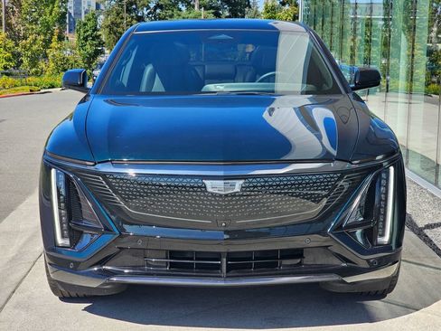 Certified 2024 Cadillac Lyriq Sport w/ LPO, Floor Liner Package AWD/4WD image 8