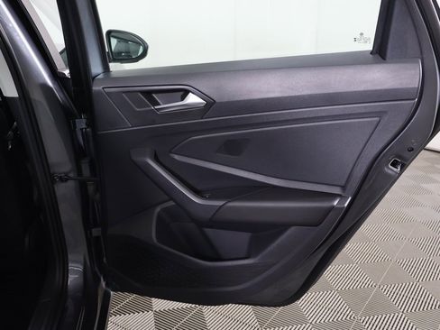 Certified 2023 Volkswagen Jetta SE w/ Panoramic Sunroof Package image 24