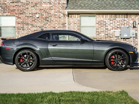 Used 2015 Chevrolet Camaro SS w/ SS Performance Package RWD image 9