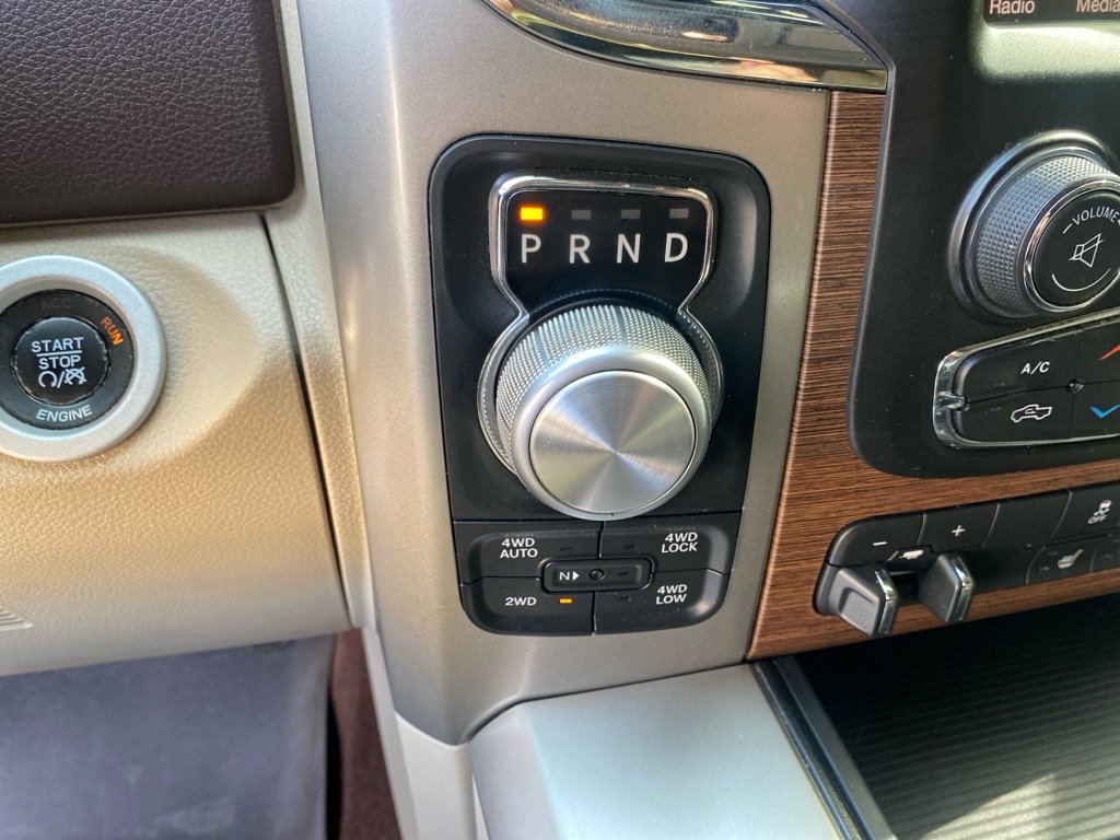 Used 2015 RAM 1500 Laramie w/ Convenience Group AWD/4WD image 18