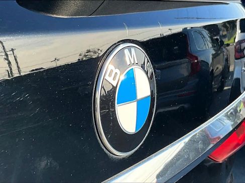 Used 2022 BMW X7 xDrive40i w/ Parking Assistance Package image 30