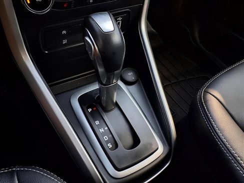 Used 2020 Ford EcoSport Titanium image 12