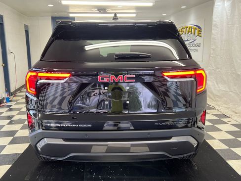 Used 2026 GMC Terrain Elevation w/ LPO, Floor Liner Package AWD/4WD image 10